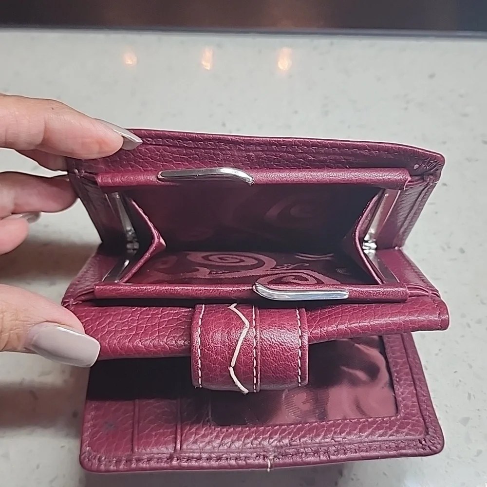 Brighton Vintage Pebble Leather Fold Wallet - Picture 6 of 10